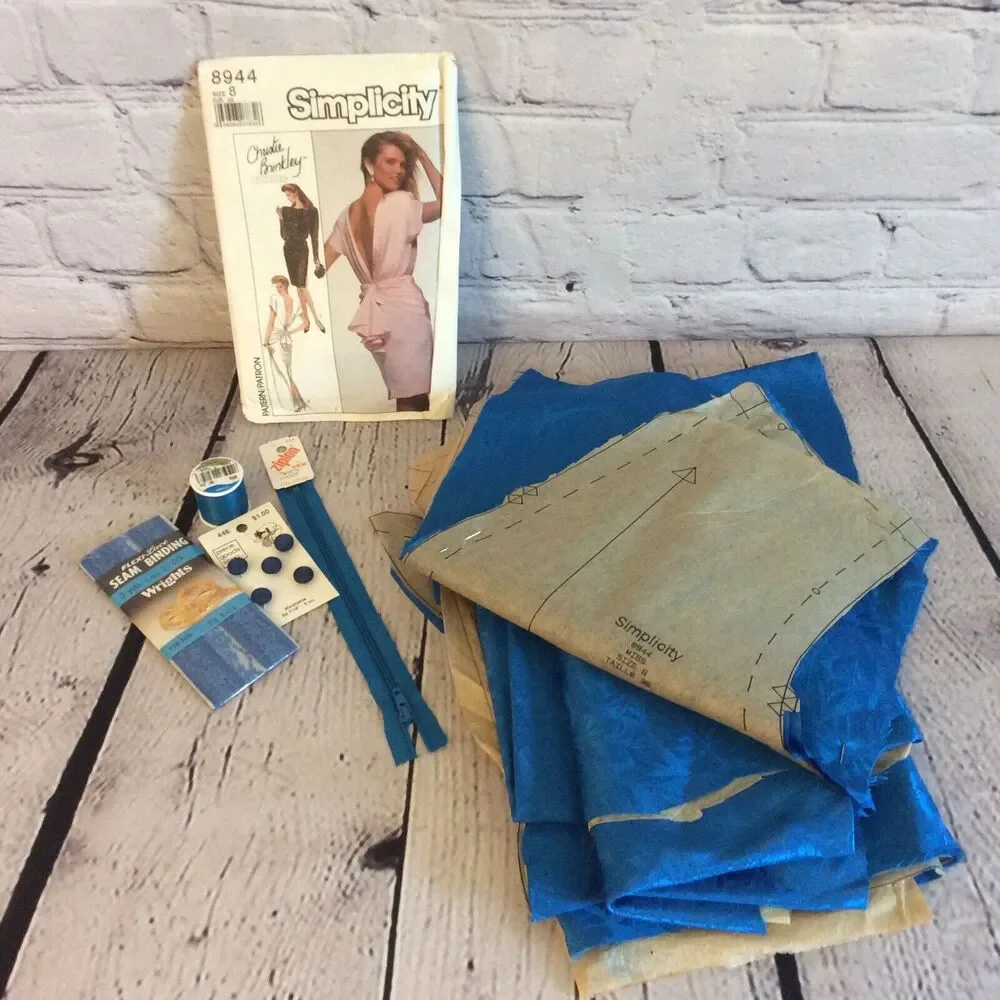 Simplicity Pattern #8944 Incomplete Sewing Project Women’s Dress Size 8 Short